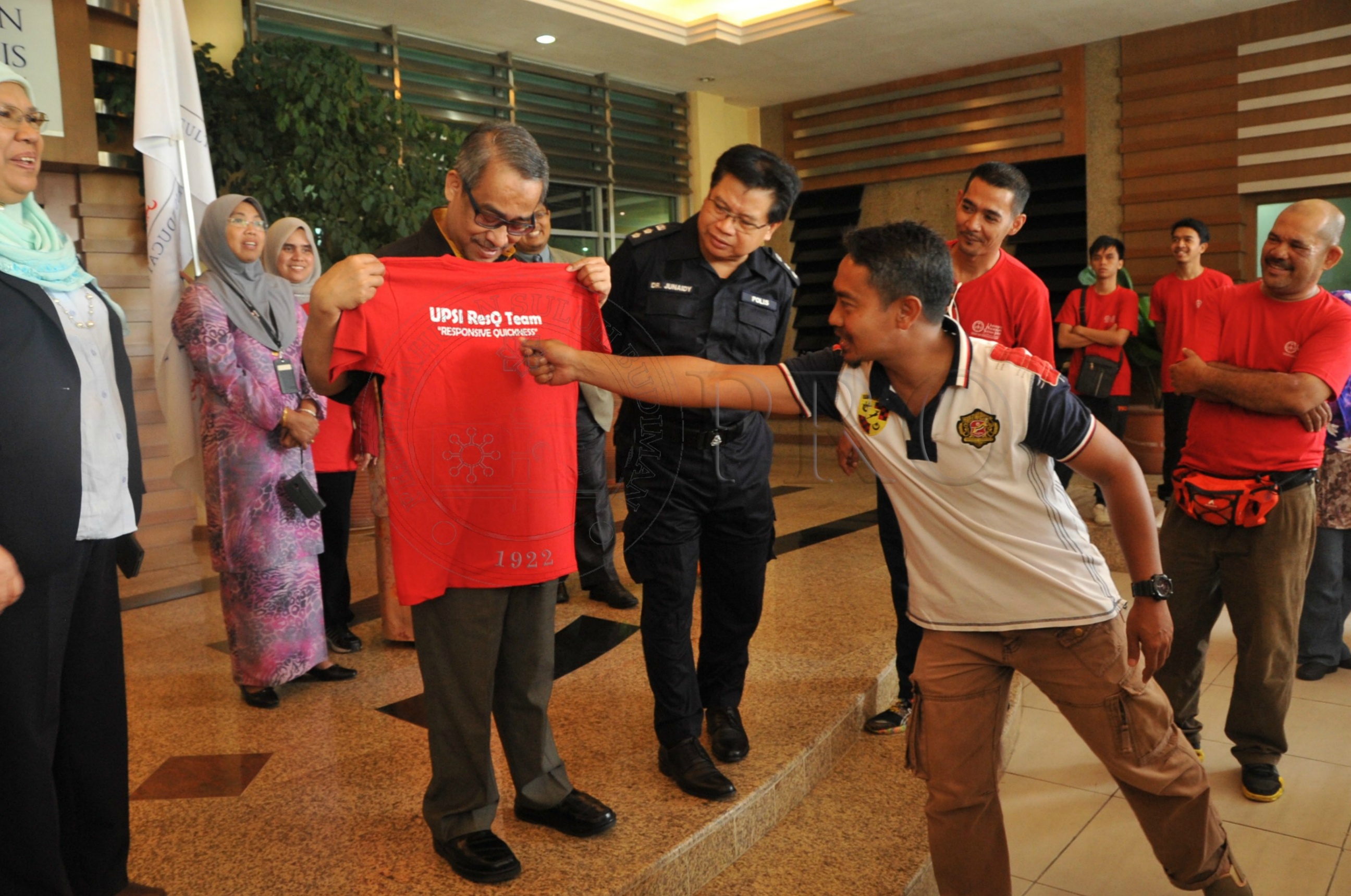 PRO 15 1 RESQ HAS 4263